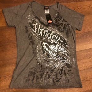 NWT HD v neck tee